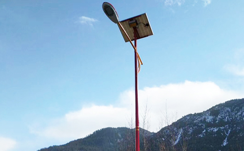 如何选择高质量的尉犁太阳能路灯材料：全方位指南