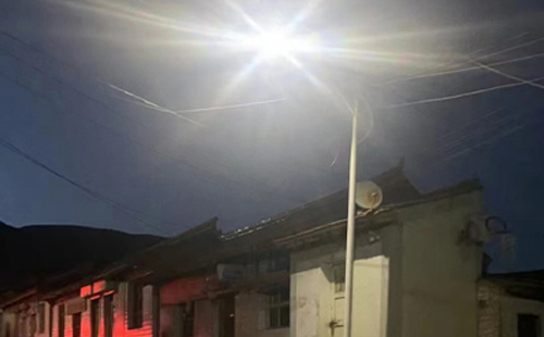 农村院子里最适合的尉犁太阳能路灯亮度与安装要点