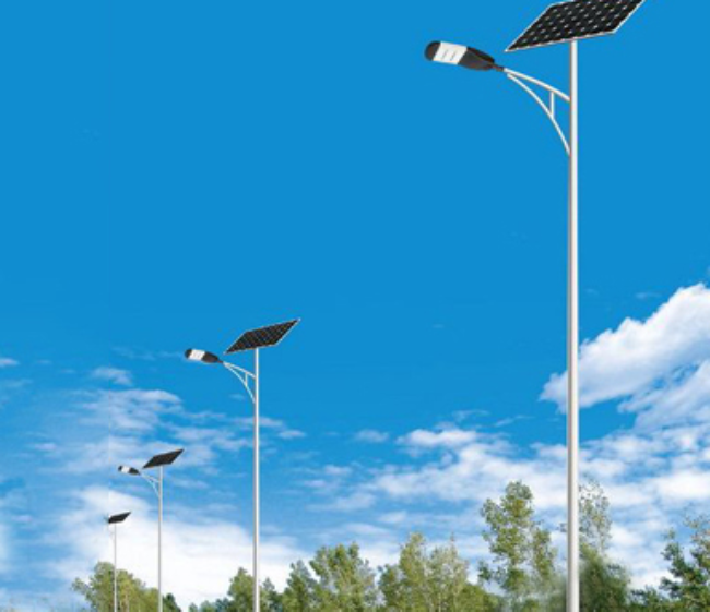 尉犁太阳能路灯维护时，这些细节别忽略！